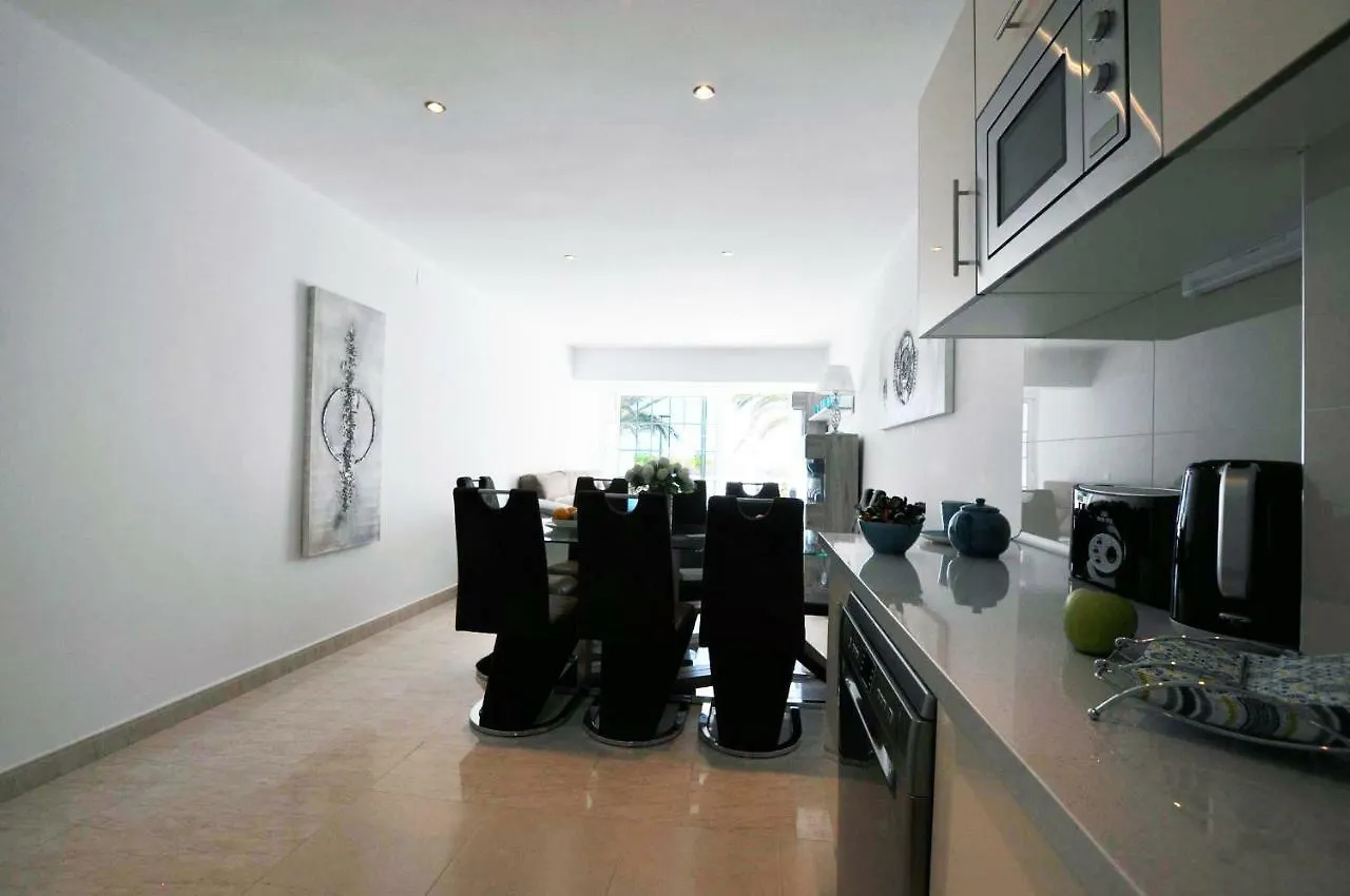 אדחה Nice Townhouse On The 1St Line By Altamarhomes ספרד