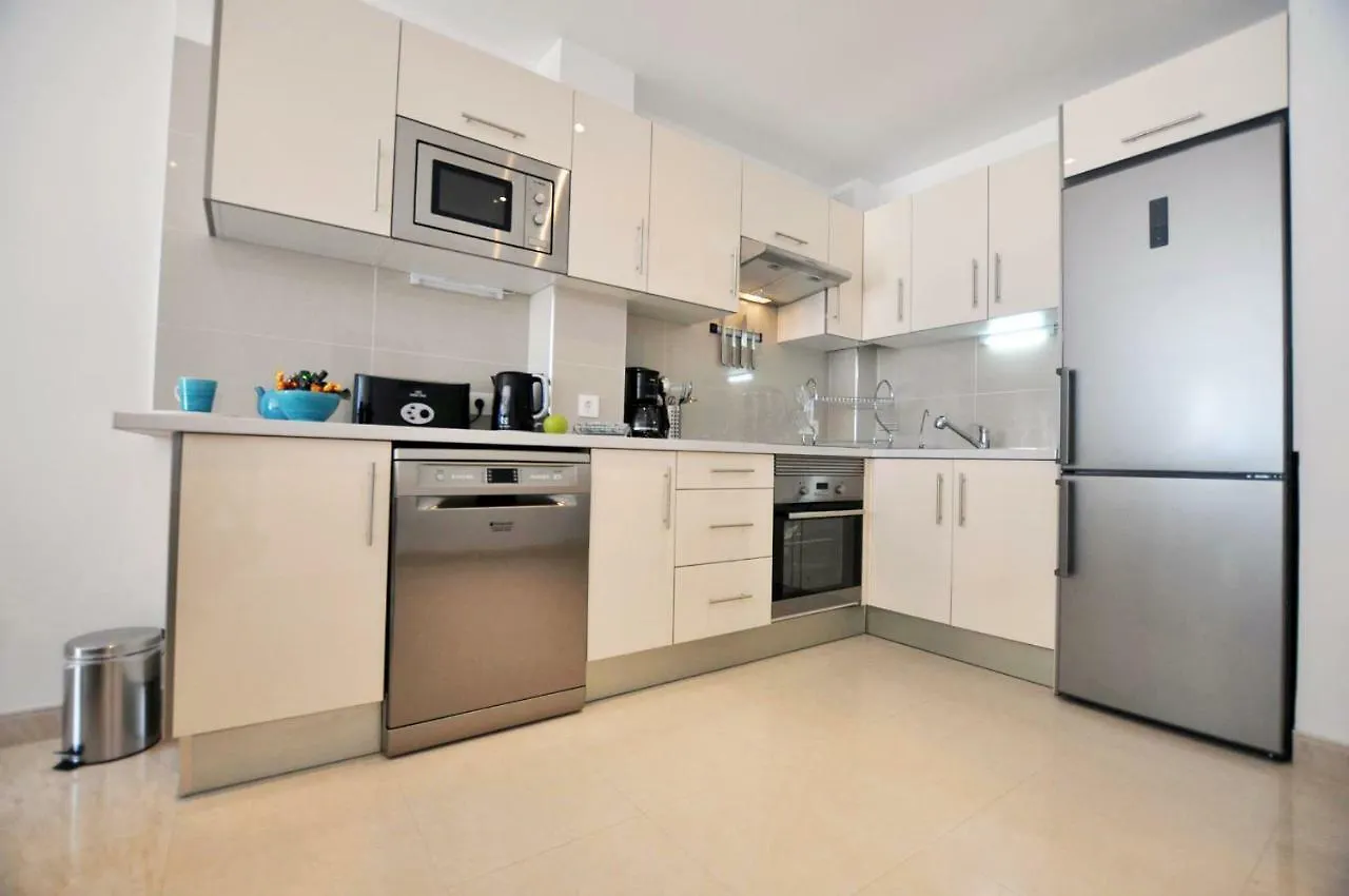 אדחה Nice Townhouse On The 1St Line By Altamarhomes